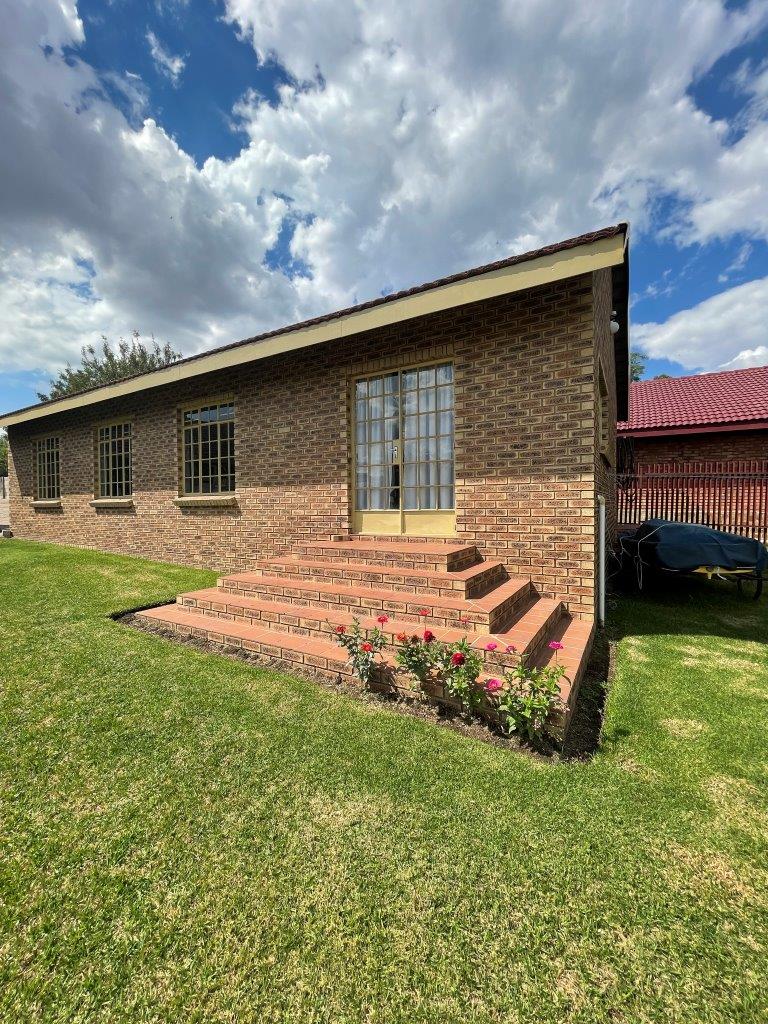 3 Bedroom Property for Sale in Metsimaholo Free State